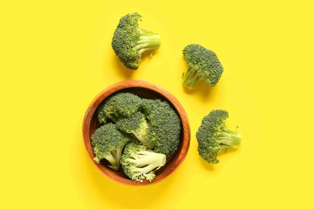 Ciotola di broccoli che fanno bene alla salute